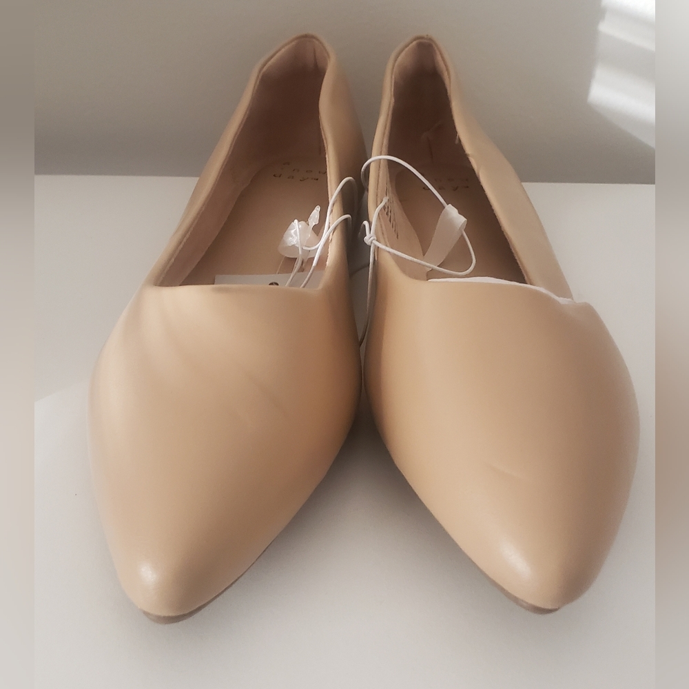 Women's Birch Corinna Flats Size 8.5